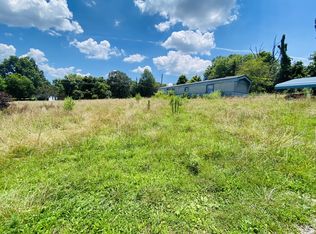 1005 Highpoint Ln, Chapmansboro, TN 37035