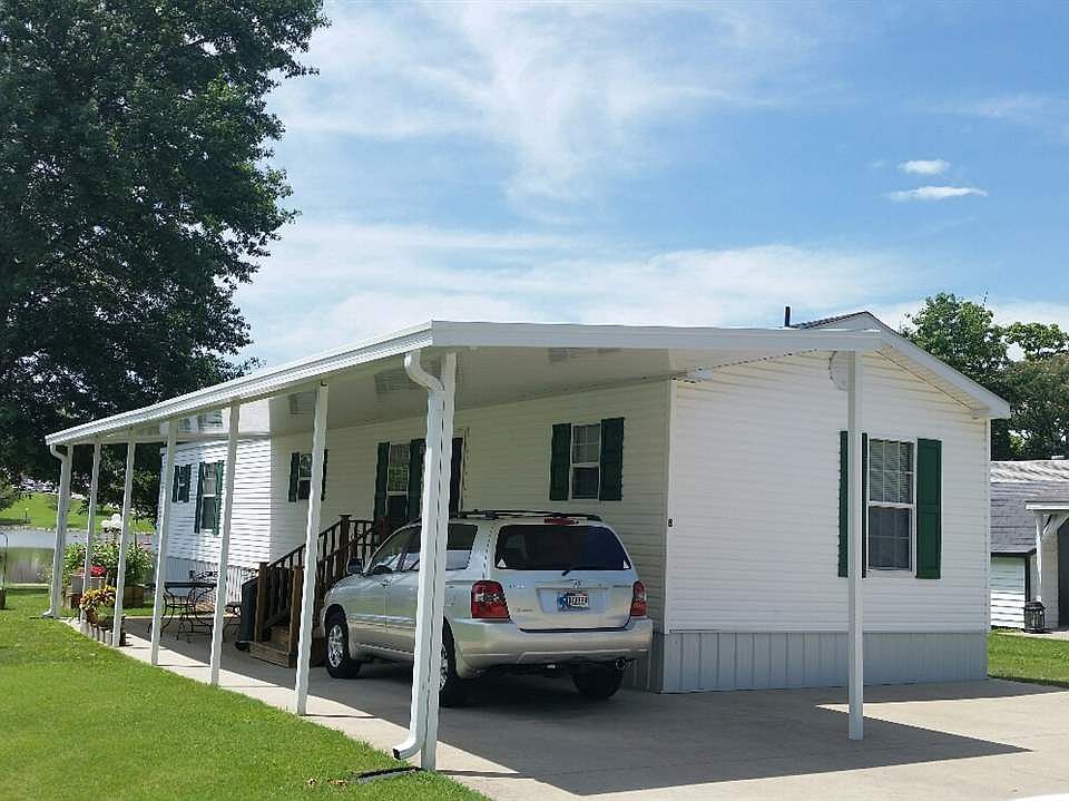 2nd image of 8 Trail Breeze Kourt
