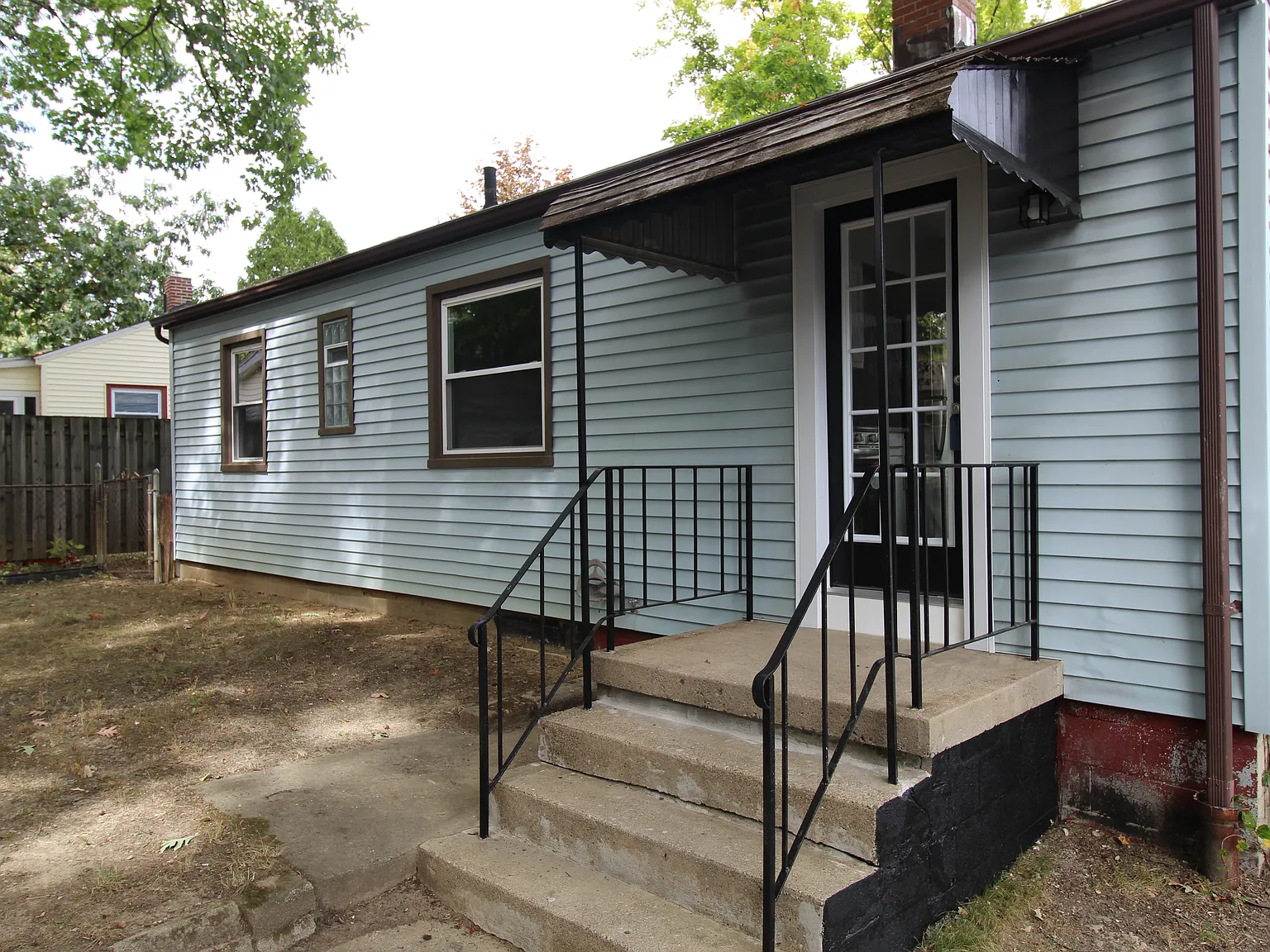 3 bed, 936 sqft, $1,450 — Photo 4