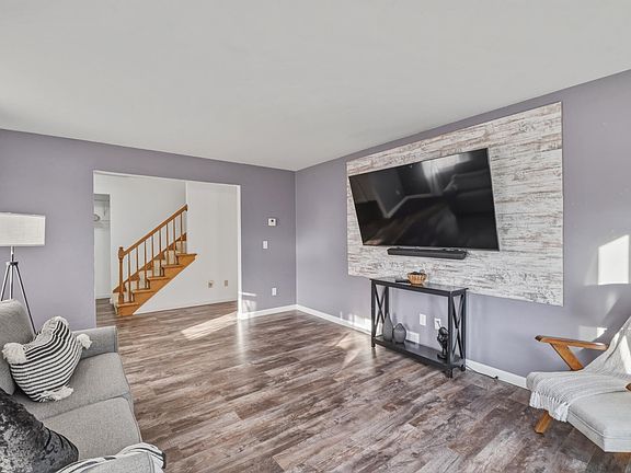 5th image of 4523 Columbus St