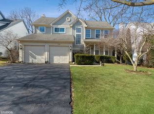 740 Darnell Ln, Gurnee, IL
