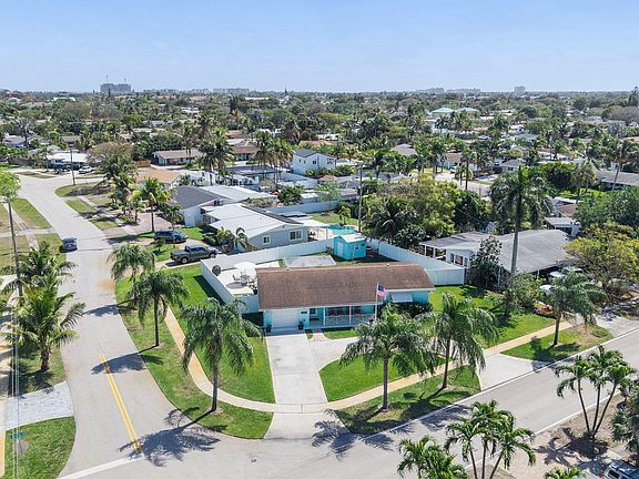 5th image of 1162 S Deerfield Avenue Avenue