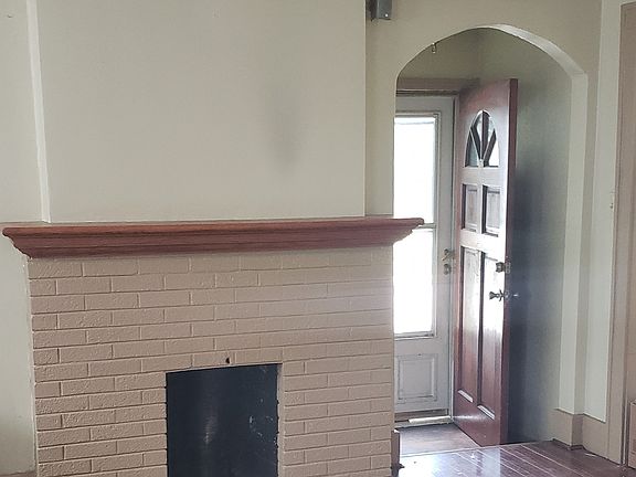 Living room with fireplace*