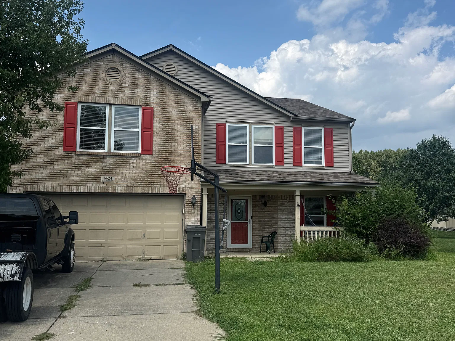 4 bed, 3036 sqft, $2,200 — Photo 2