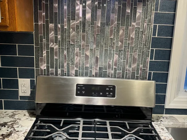 437 Elm Ave #1/2, Kingston, PA 18704