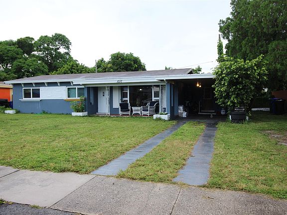 2nd image of 1037 Park Drive