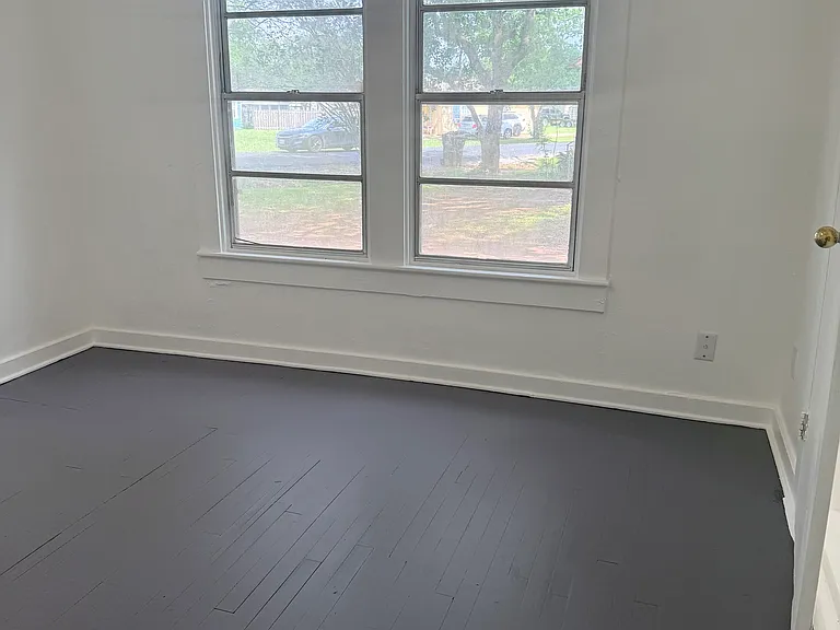 1006 Depot St — Photo 19
