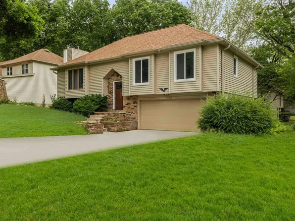 1788 NW 104th Street, Clive, IA 50325