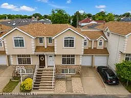 18 Lucy Loop — Photo 2
