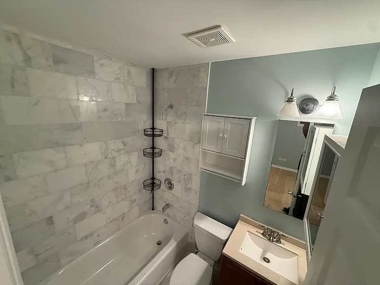 1102 N Marshfield Ave #1W — Photo 29