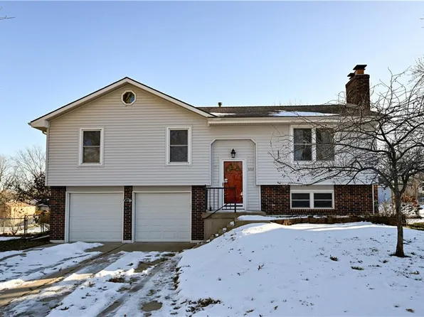 3212 SE 5th Ct, Blue Springs, MO 64014