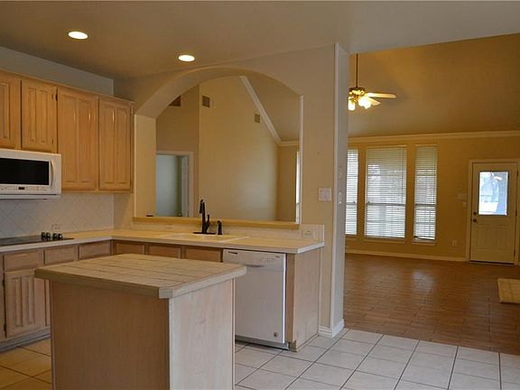 5th image of 5713 Norfolk Ln