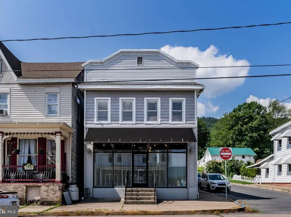 645 E Grand Ave, Tower City, PA 17980