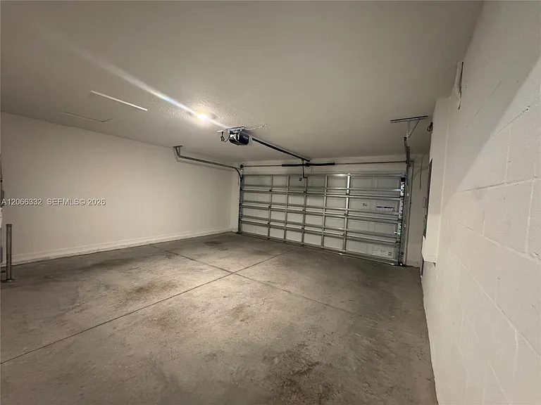 640 Daring Dr — Photo 10