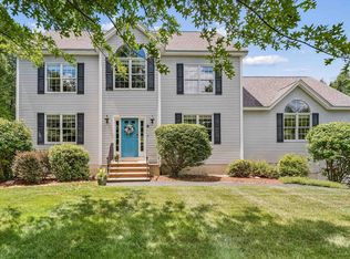 8 Margaret Cir, Mont Vernon, NH 03057