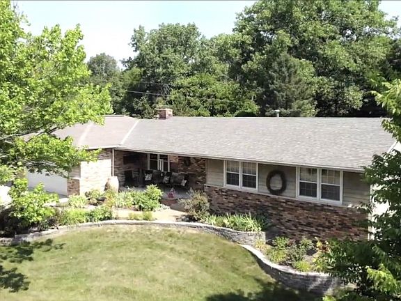 3rd image of 113 Peachtree Ln