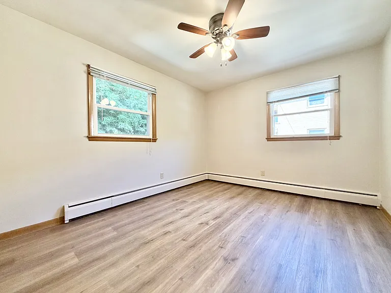 1659 Capital Ave #1 — Photo 10
