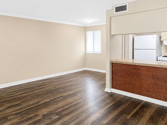 5th image of 308 Miracle Strip Pkwy SW Unit 18C