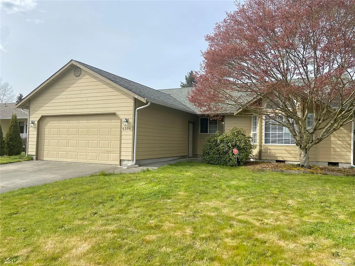 Building Photo - 6306 61st Loop SE
