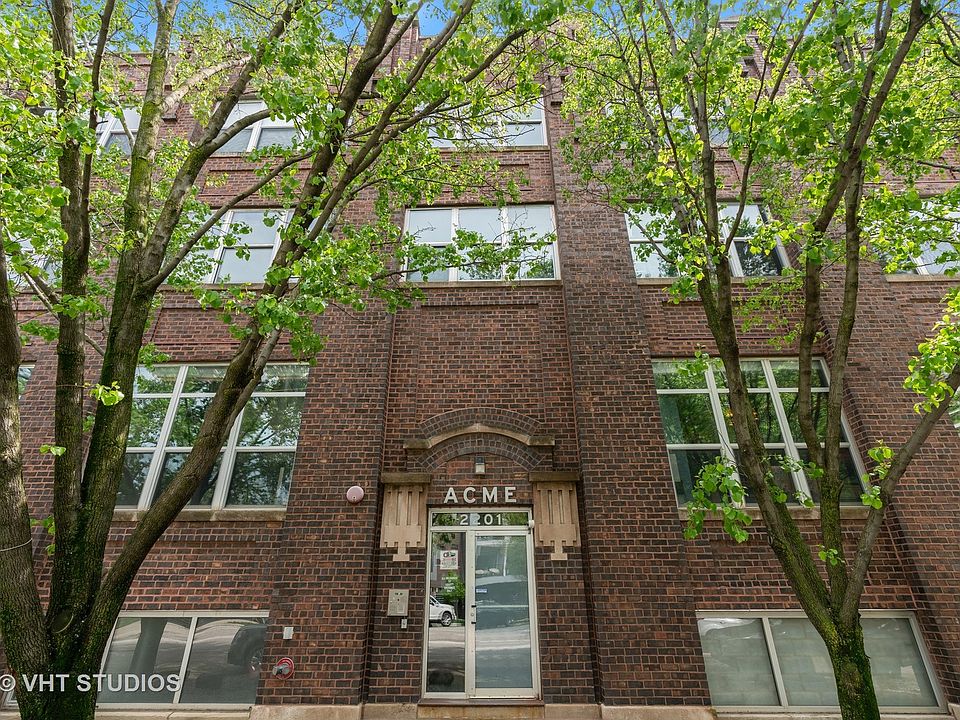 1st image of 2201 W Wabansia Ave APT 11