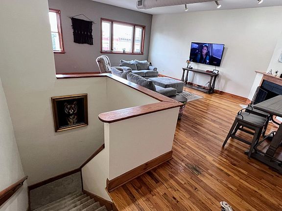 4th image of 1465 W Chicago Ave APT 4