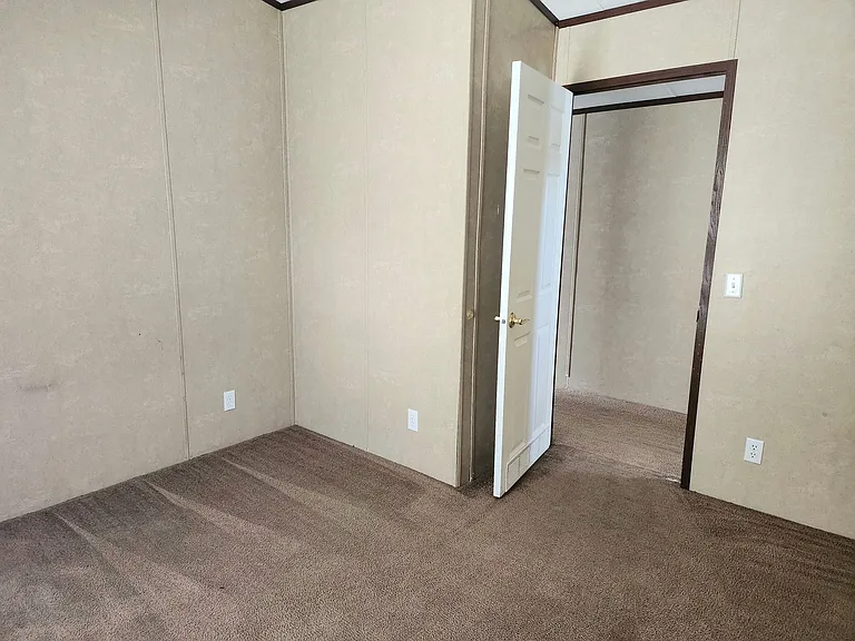 413 N Avenue K — Photo 16