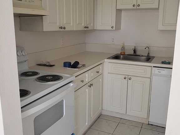 3rd image of 8307 SW 142nd Ave APT E207