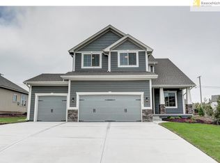 12112 S Pine St, Olathe, KS 66061