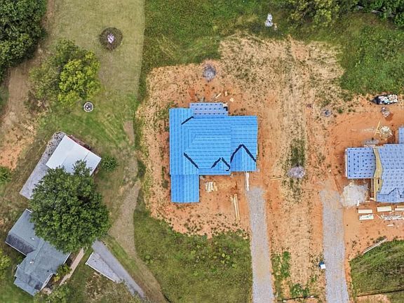 3rd image of 1752 Lee Peters Rd