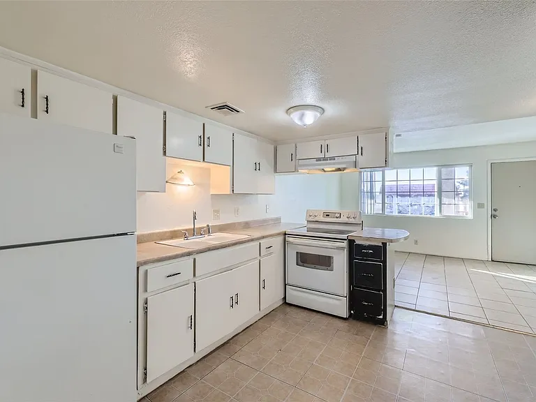 3604 Thomas Ave #4 — Photo 8