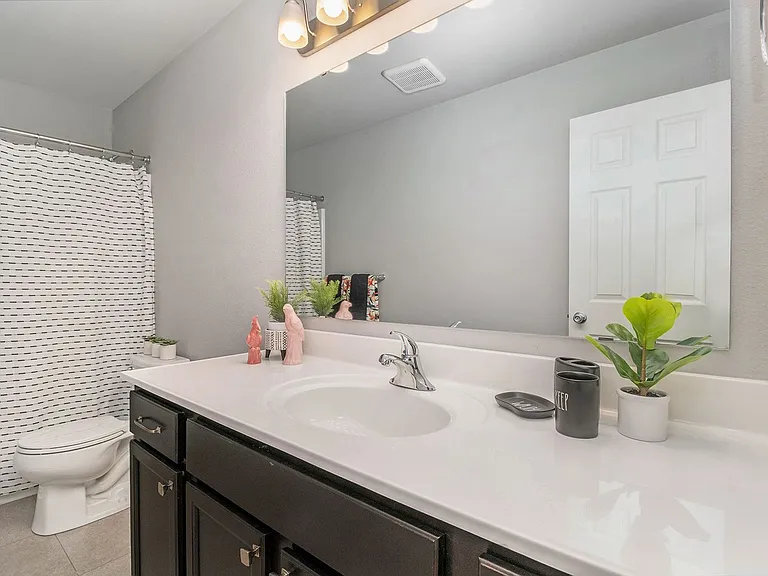 331 Catera Ct — Photo 18