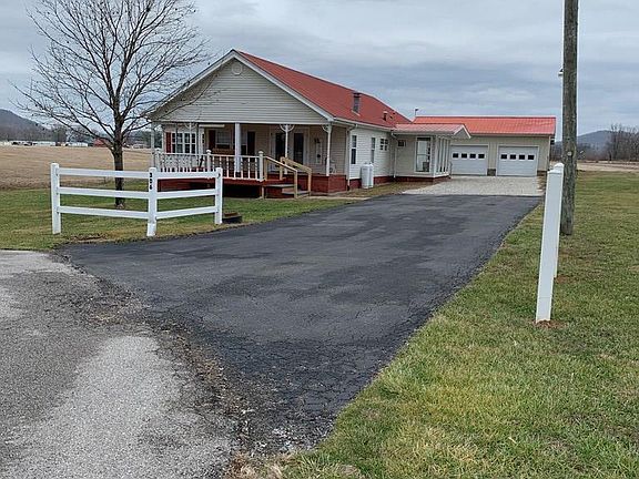 2nd image of 306 Everman Ln