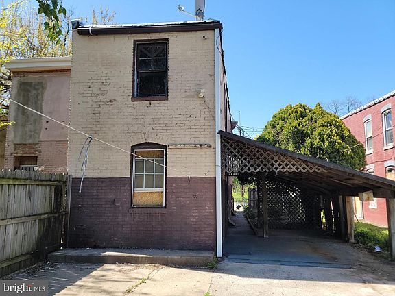 2nd image of 2029 Annapolis Rd