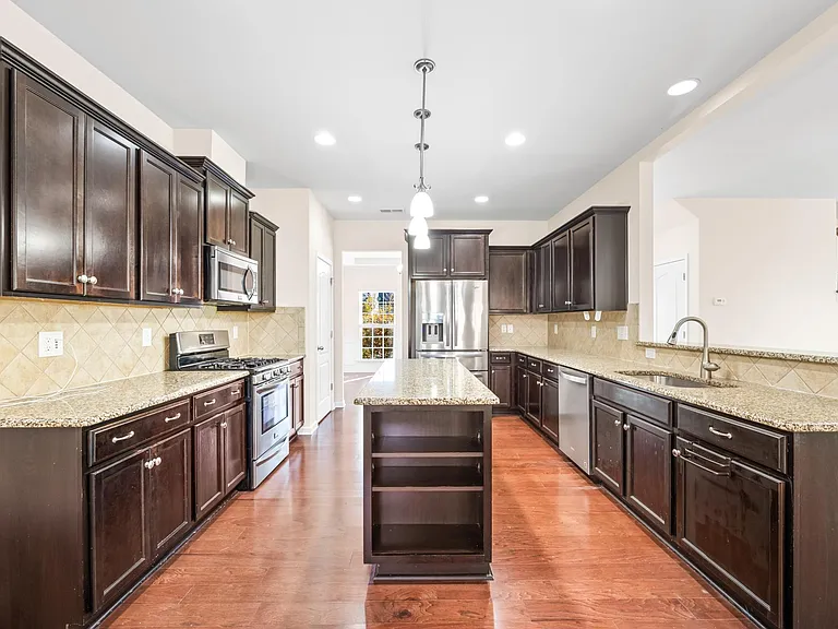 4860 Pepper Dr — Photo 10