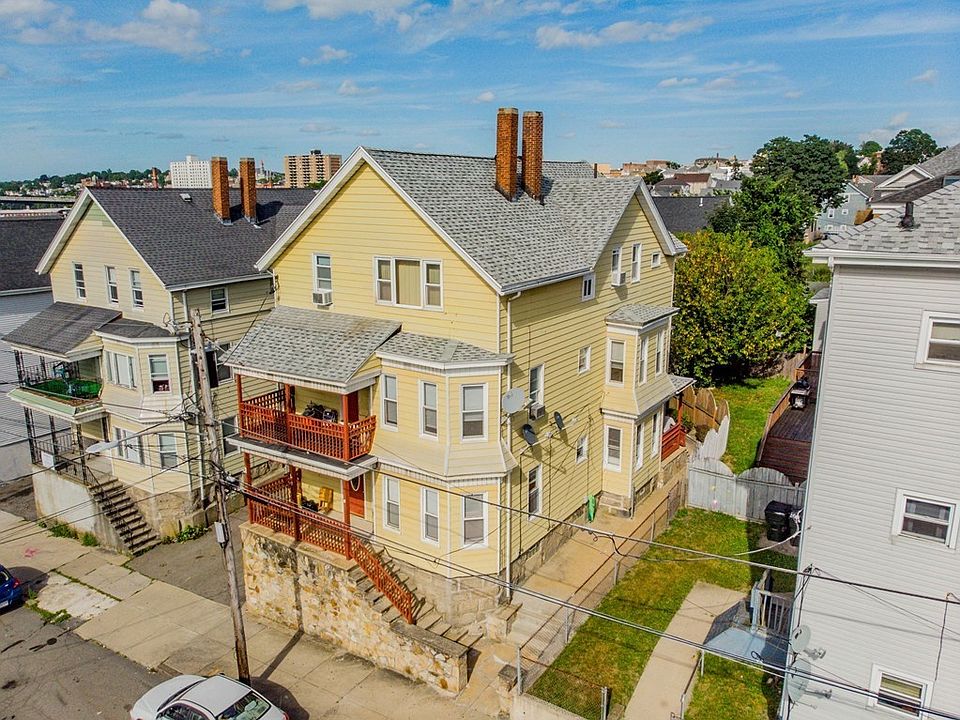 328 Broadway Fall River MA Zillow Apartments for Rent in Fall River