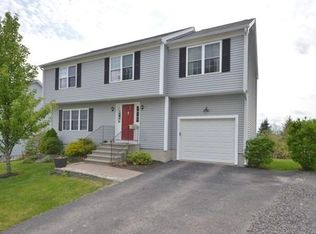7 Navajo Rd, Worcester, MA 01606
