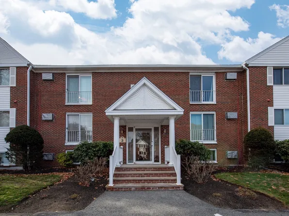 3 Birchwood Point #202, Amesbury, MA 01913