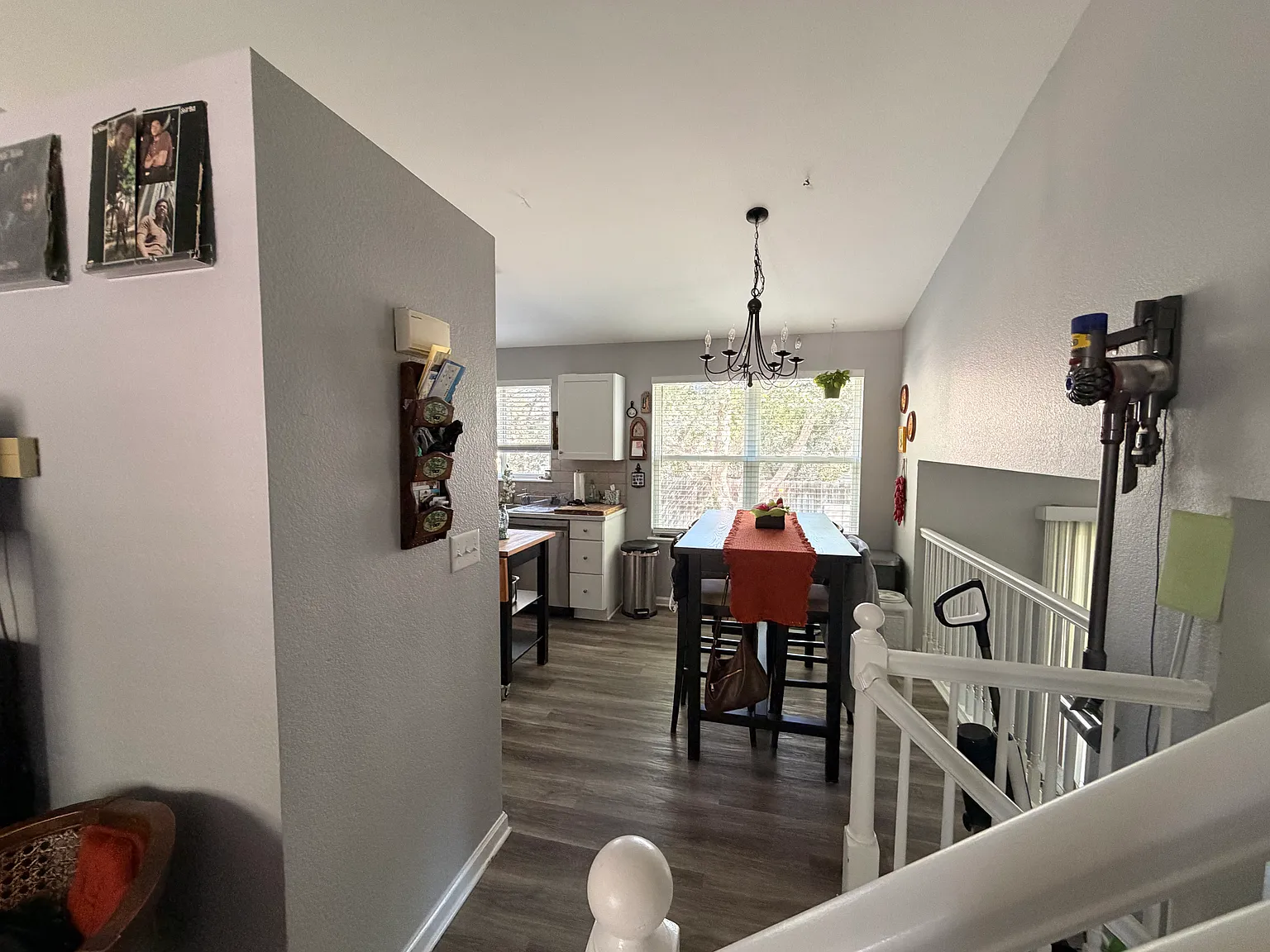 3 bed, 1884 sqft, $2,900 — Photo 4