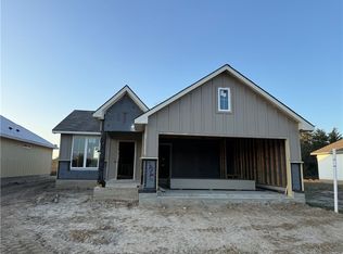 5681 Fox Bluff Dr, Bryan, TX 77807