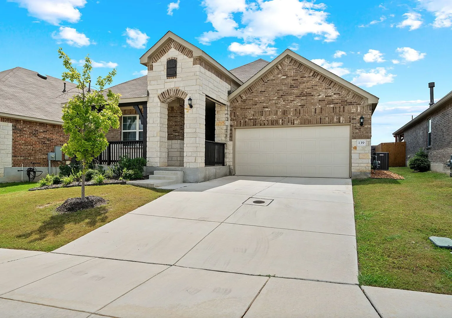 3 Bedroom/2 Bath Southglen Subdivision — Photo 2