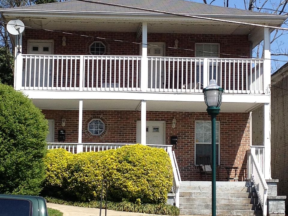 Upstairs apt available. front and rear entrance