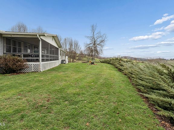 4th image of 958 Avery Branch Rd