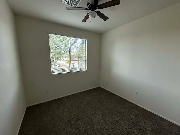 10450 S Cutting Horse Dr — Photo 20