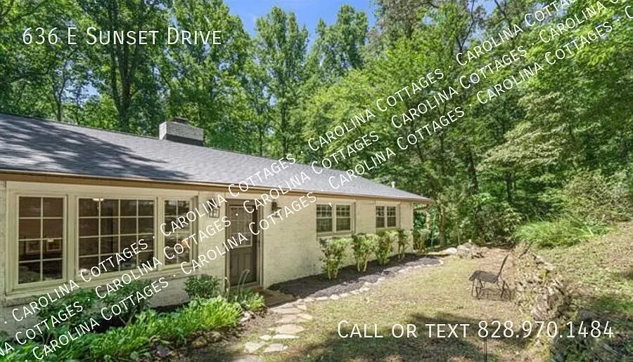 Building Photo - 636 E Sunset Dr