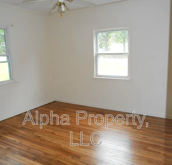31 Foxhall Rd — Photo 8