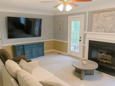 627 Brookview Dr, Chapel Hill, NC, 27514