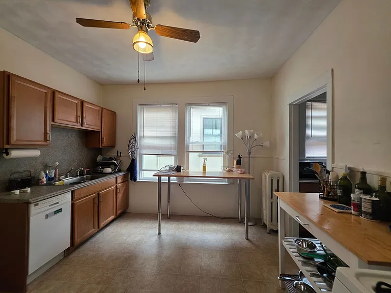 202 Rawson Rd #D1 — Photo 14