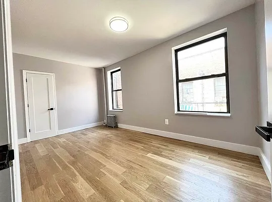 Rented by EastMount Realty LLC | media 10