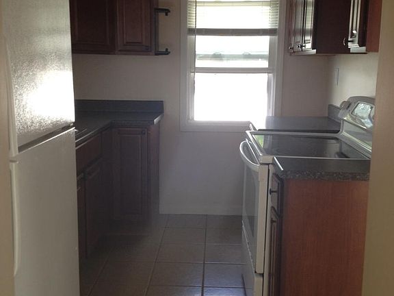 4th image of 1830 Catalpa Ct