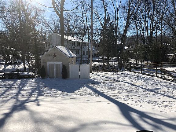 4th image of 2126 Valley Ave